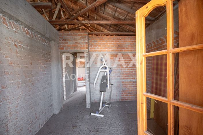 Image No.47-6 Bed Property for sale