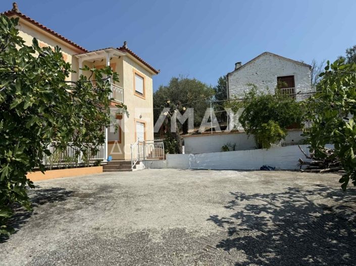 Image No.33-3 Bed Maisonette for sale