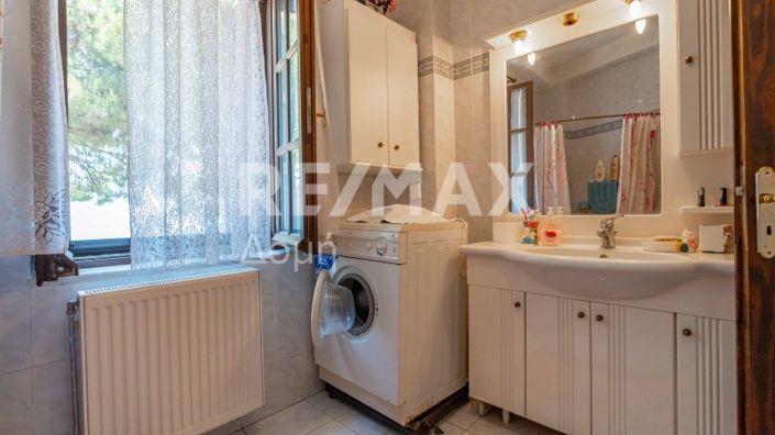 Image No.10-2 Bed House for sale