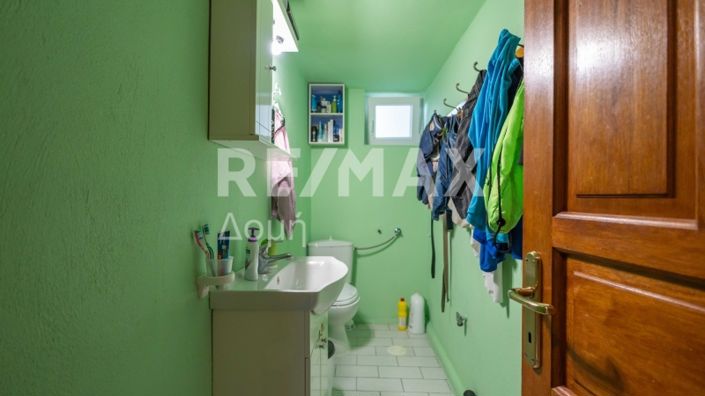 Image No.44-2 Bed Property for sale