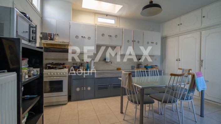 Image No.11-4 Bed Property for sale