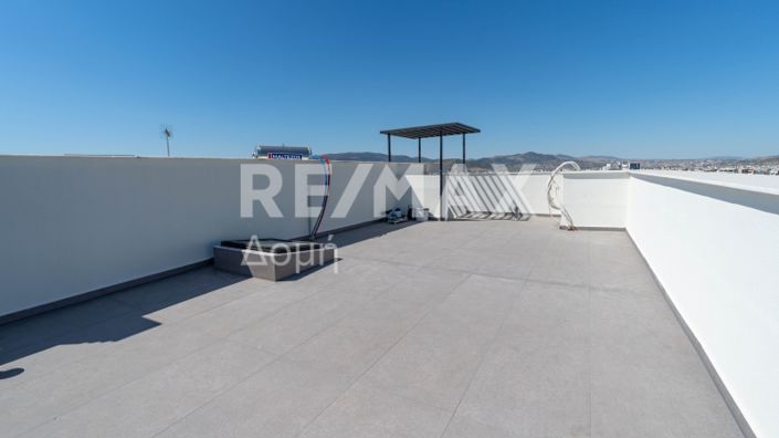 Image No.26-2 Bed Maisonette for sale