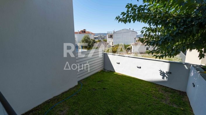 Image No.27-2 Bed Maisonette for sale