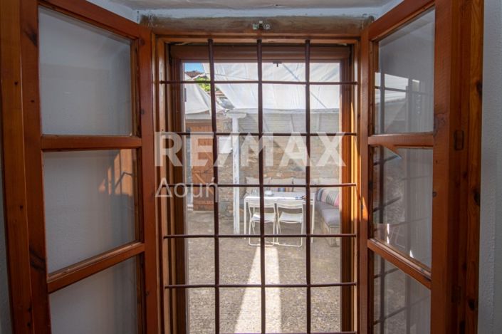 Image No.9-2 Bed House for sale