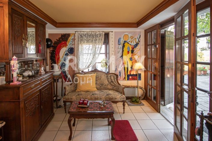 Image No.9-4 Bed Maisonette for sale