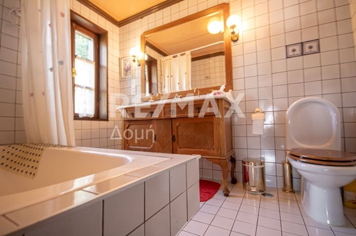 Image No.23-4 Bed Maisonette for sale