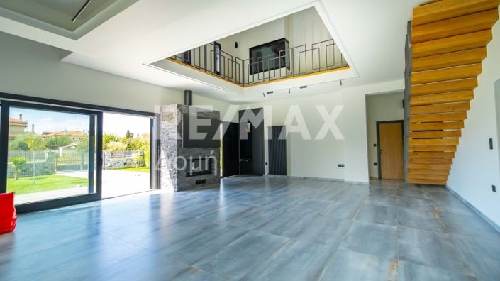 Image No.2-4 Bed Maisonette for sale