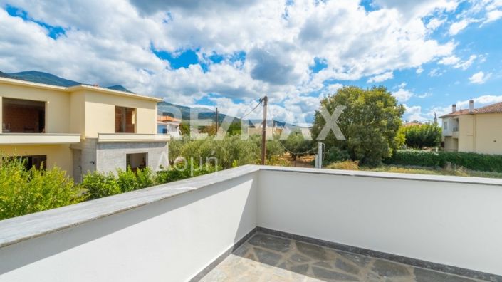 Image No.46-4 Bed Maisonette for sale