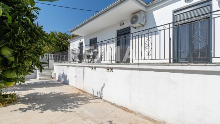 Image No.37-2 Bed Property for sale