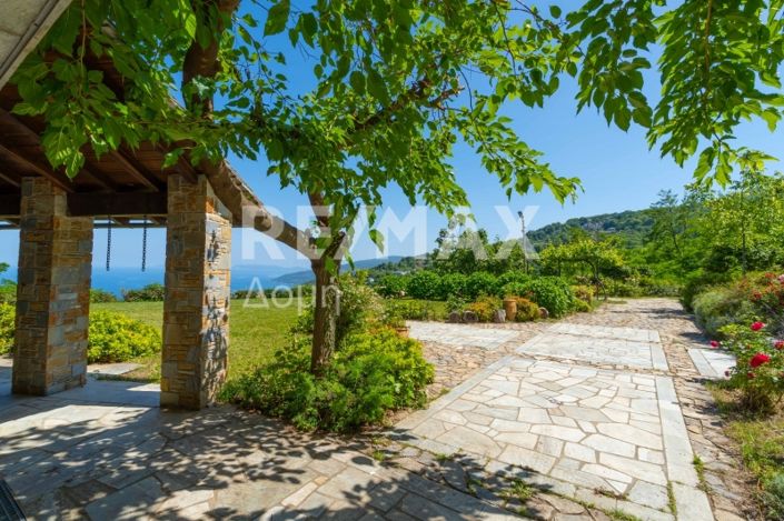 Image No.36-5 Bed Property for sale