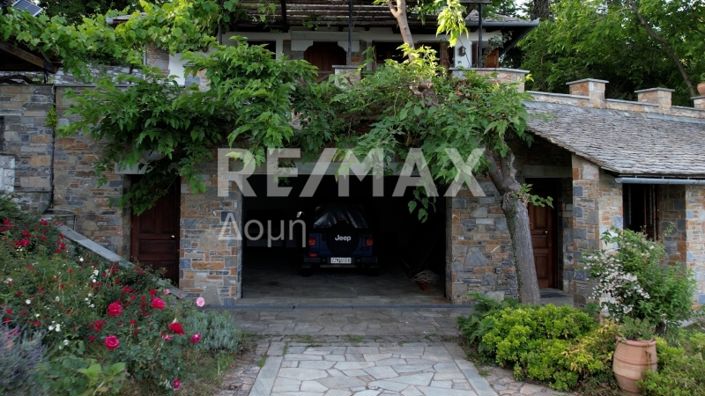 Image No.57-5 Bed Property for sale