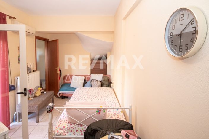 Image No.22-6 Bed Property for sale