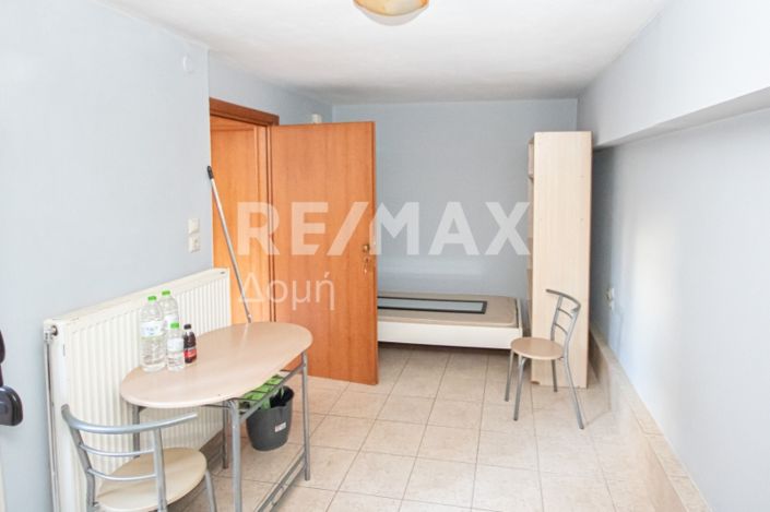 Image No.36-6 Bed Property for sale