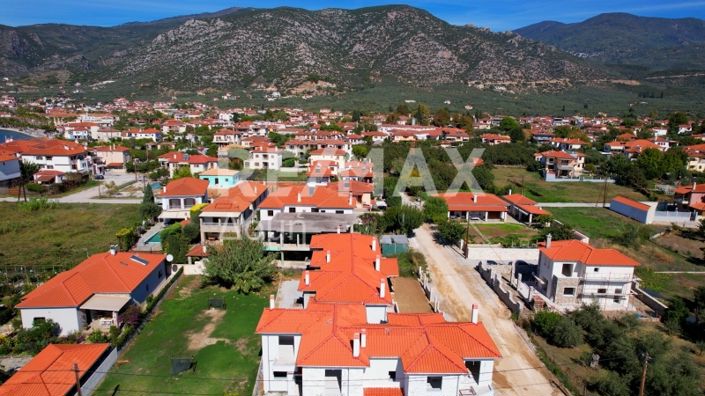 Image No.17-3 Bed Maisonette for sale