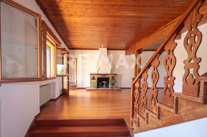 Image No.17-5 Bed Maisonette for sale