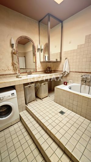 Image No.18-3 Bed Property for sale