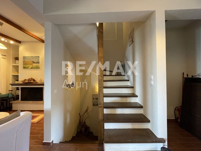 Image No.8-3 Bed Maisonette for sale