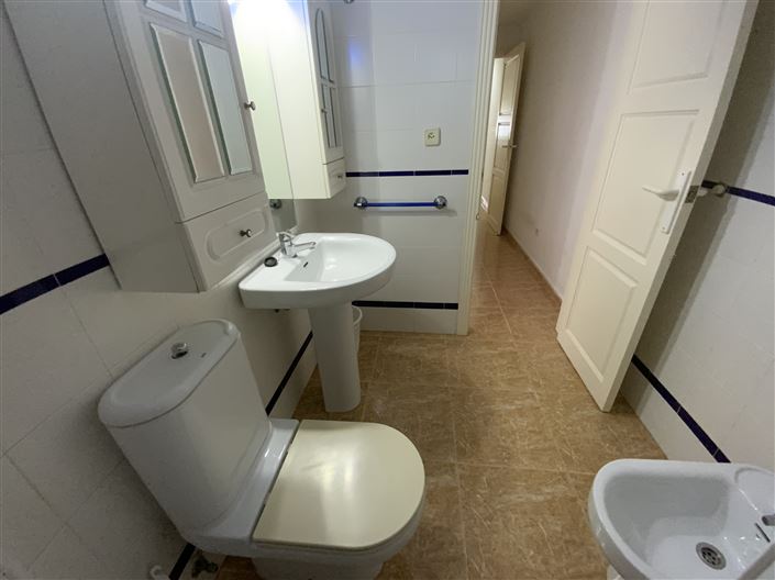 Image No.24-2 Bed Apartment for sale