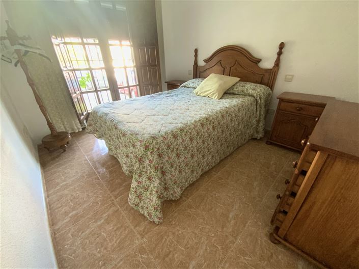 Image No.26-2 Bed Apartment for sale