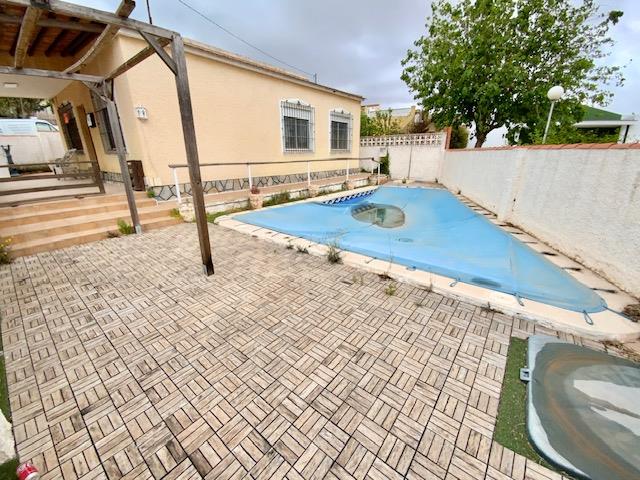 Image No.2-3 Bed Villa / Detached for sale