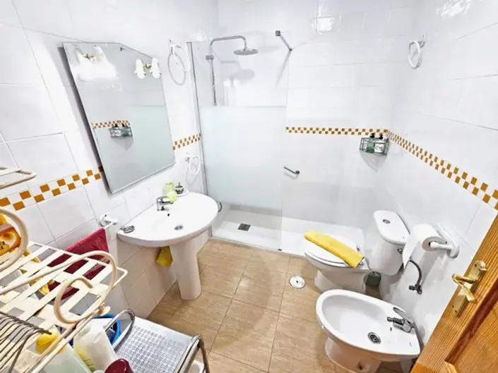 Image No.16-2 Bed Apartment for sale