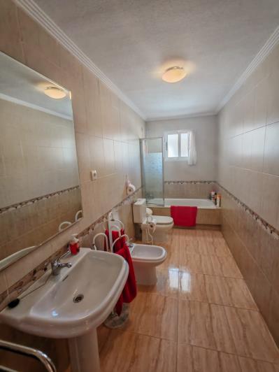 Image No.10-3 Bed Townhouse for sale