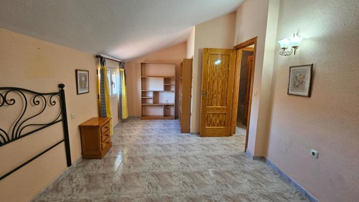 Image No.34-3 Bed Duplex for sale