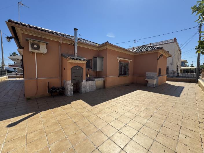 Image No.3-3 Bed Villa / Detached for sale