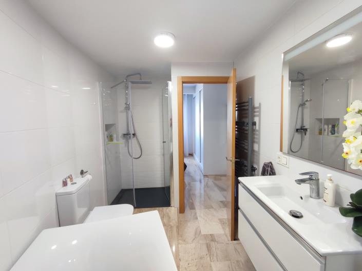 Image No.18-3 Bed Apartment for sale