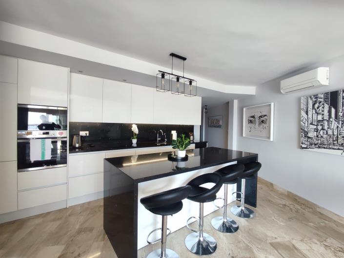 Image No.10-3 Bed Apartment for sale