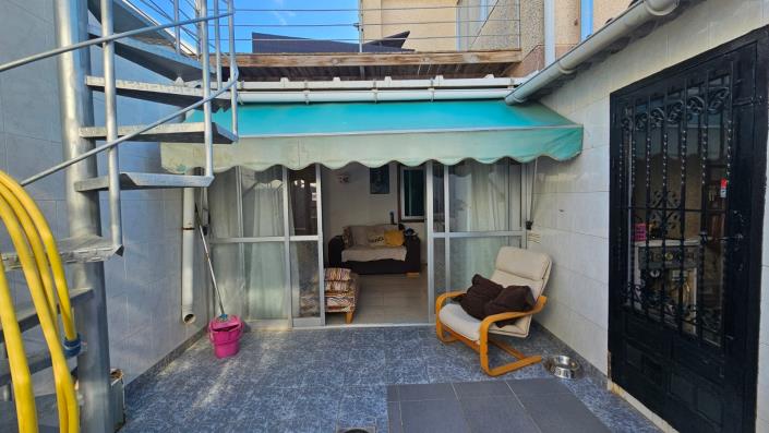 Image No.8-3 Bed Duplex for sale