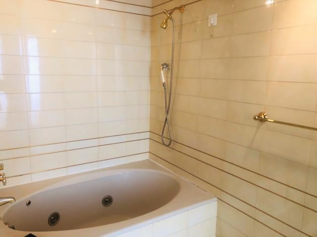 Image No.18-5 Bed Villa / Detached for sale