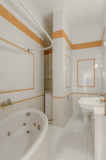 Image No.10-3 Bed Apartment for sale