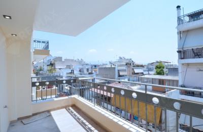 1 - Peiraias, Maisonette