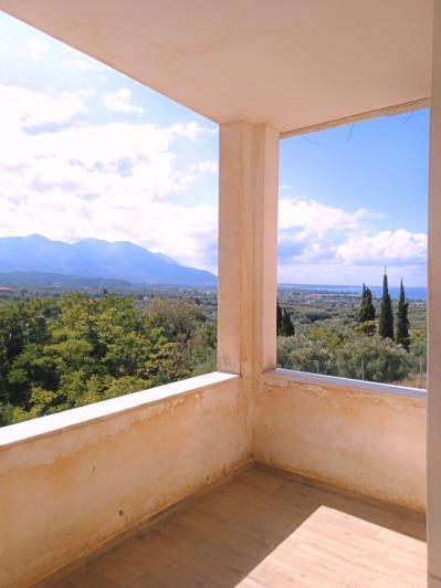 Image No.5-4 Bed Land for sale