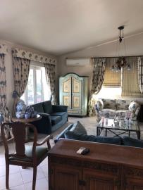 1 - Corinthia, Villa / Détaché