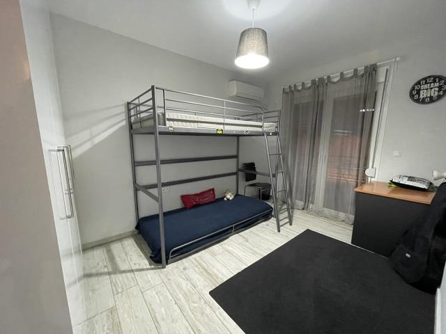 Image No.10-5 Bed Apartment for sale