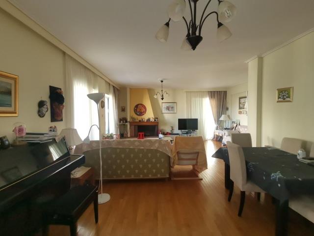 Image No.3-Appartement de 2 chambres à vendre à Amarousi