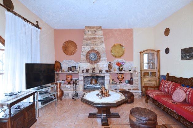 Image No.10-2 Bed Villa / Detached for sale