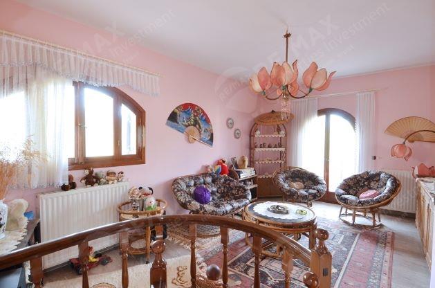 Image No.20-2 Bed Villa / Detached for sale