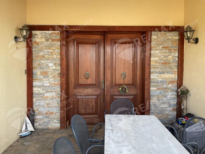 Image No.2-4 Bed House for sale