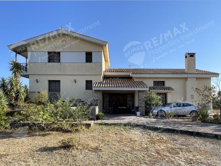 Image No.7-4 Bed House for sale