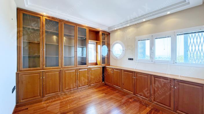 Image No.16-Villa de 6 chambres à vendre à Nea Makri