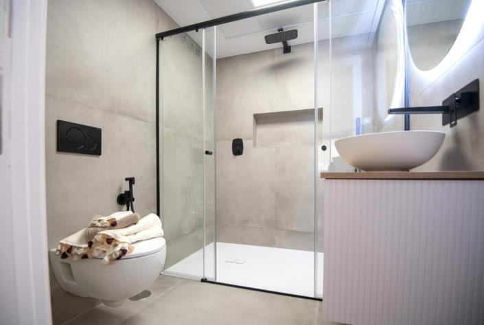 Image No.8-3 Bed Apartment for sale