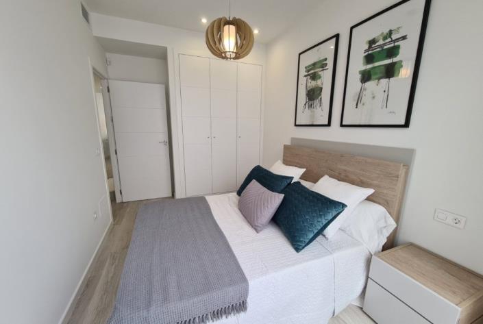 Image No.13-3 Bed Townhouse for sale