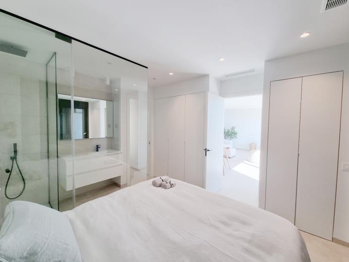 Image No.11-3 Bed Apartment for sale