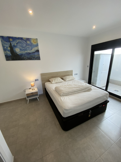 Image No.31-2 Bed Apartment for sale