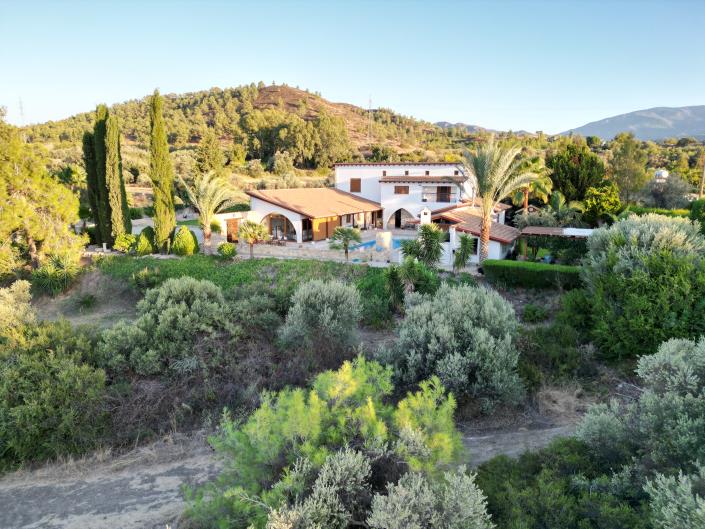 Image No.24-5 Bed Villa / Detached for sale