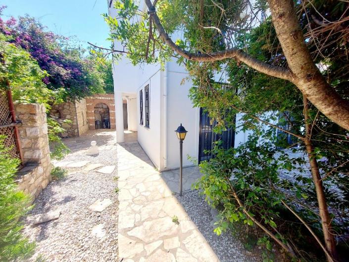 Image No.4-4 Bed Villa for sale