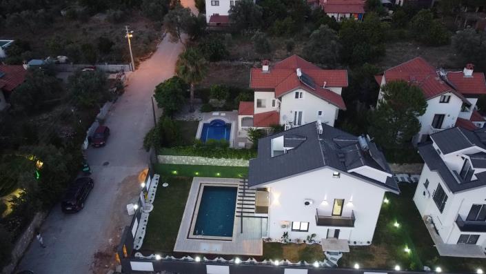 Image No.2-4 Bed Villa for sale